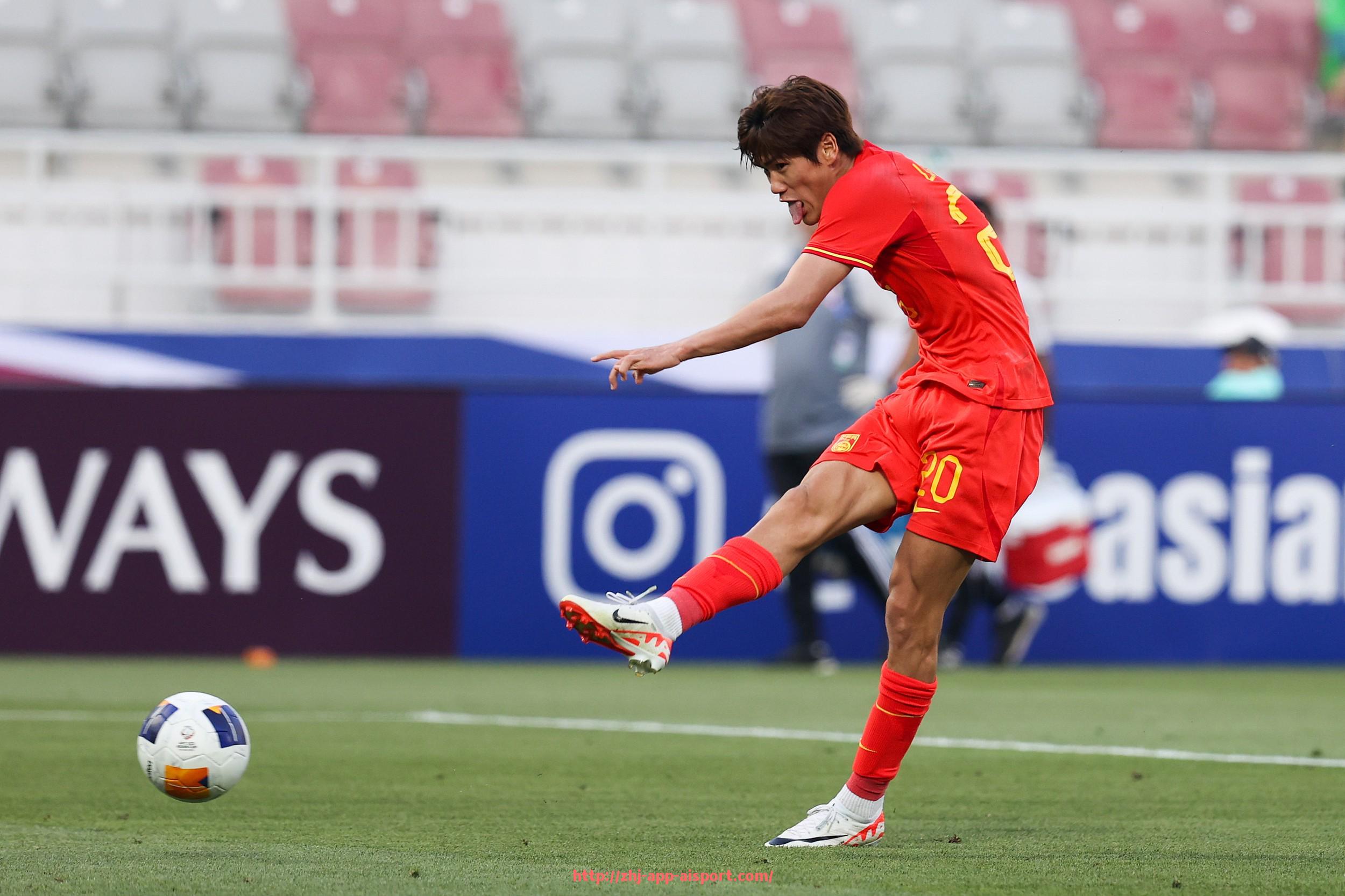 爱体育app-法甲里昂冠军之路的艰辛与成就