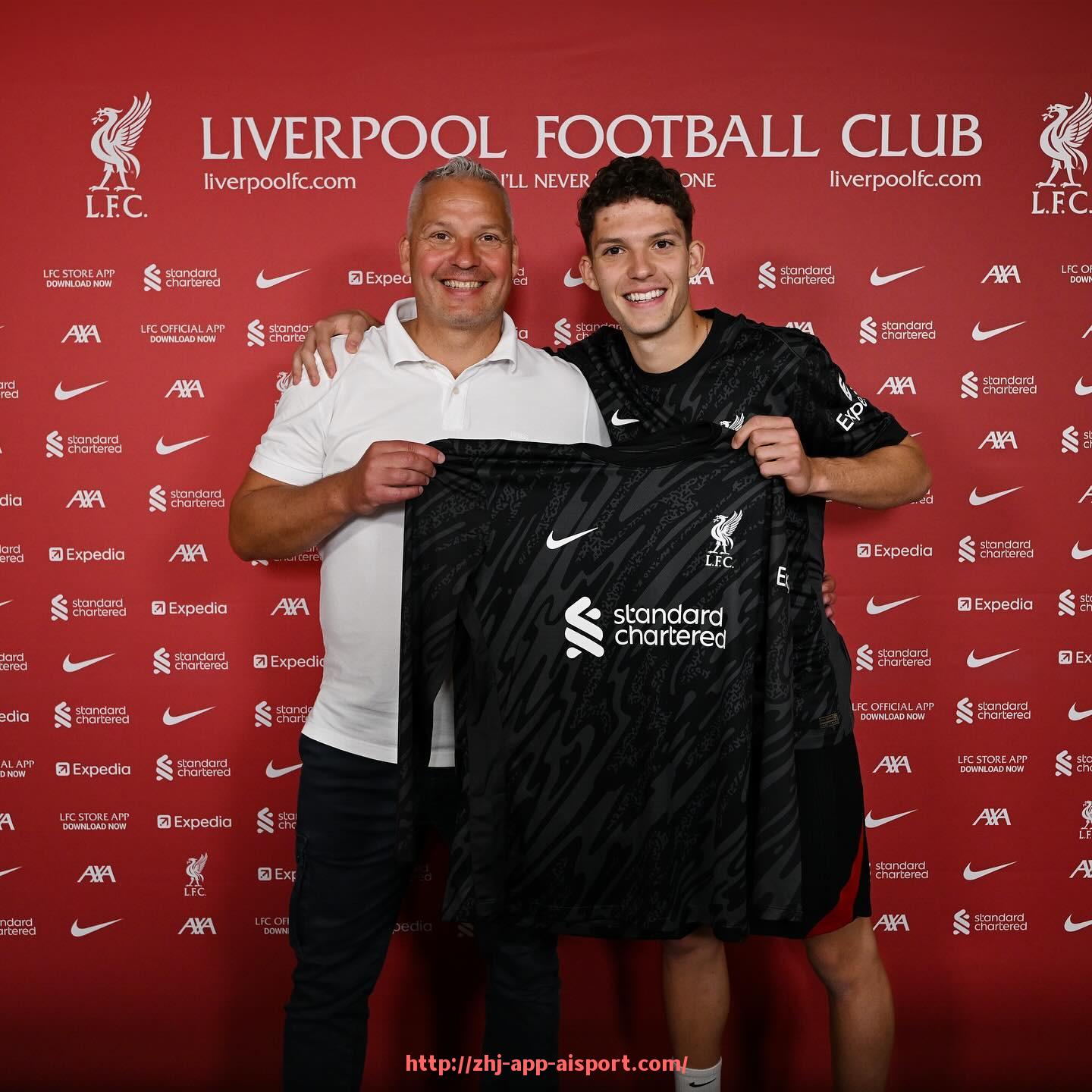 爱体育app-世俱杯比赛用球制造工艺及品质控制详述 爱体育app-世俱杯比赛用球制造工艺及品质控制详述